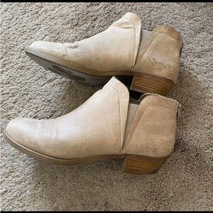 Carlos Santana Tan Booties